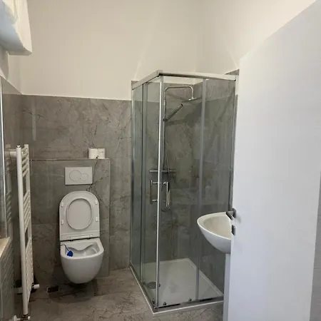 - -muka Apartment